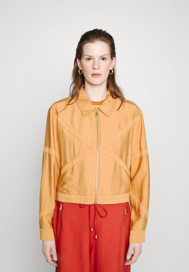 DKNY CRINKLE DRESSING Chaquetas bomber saddle tan/tostado Zalando.es