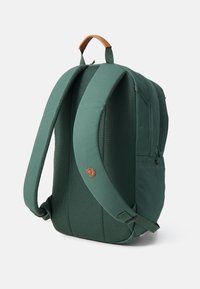 Fjällräven RÄVEN 20 UNISEX - Hátizsák - deep patina