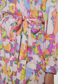 Nümph Abito a camicia - pink