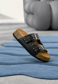 Δεν επιλέχθηκε, black