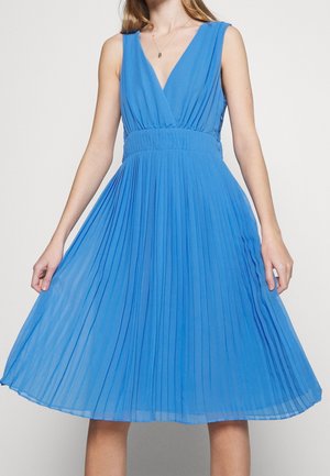 Cocktailkjole / festkjole - light blue