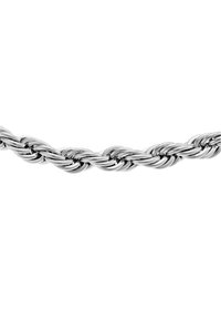 Catena intrecciata in argento con una finitura liscia e lucida. Presenta anelli attorcigliati e uno spessore costante lungo tutta la sua lunghezza.