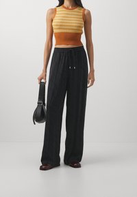HUGO Pantalon classique - black