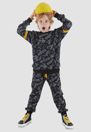 Denokids, BEKLEIDUNG CARS XT SET - Trainingsanzug - black cff-s