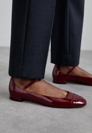 Stuart Weitzman EDEN STRAP FLAT - Bailarinas con hebilla - rosewood