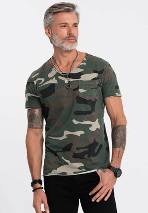 Ombre CAMO   - T-shirt print - green camo