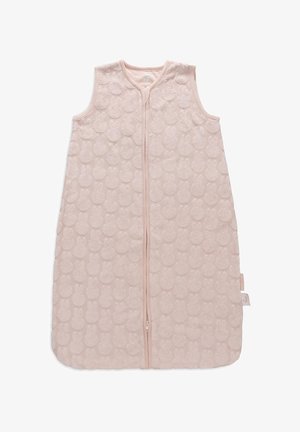 SACO DE DORMIR PINK avec un motif texturé de lapins, disposant d'une fermeture éclair à l'avant et d'un design sans manches. Fabriqué en tissu doux et confortable.