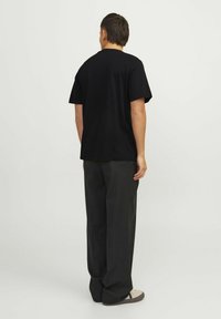 Jack & Jones Marškinėliai su spaudiniu - black