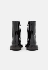 Sportmax Stiefelette - black