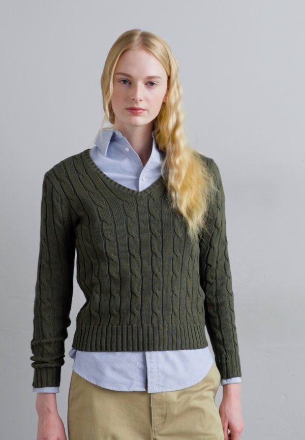 CABLE KNIT COTTON V NECK SWEATER - Jumper - canopy olive2