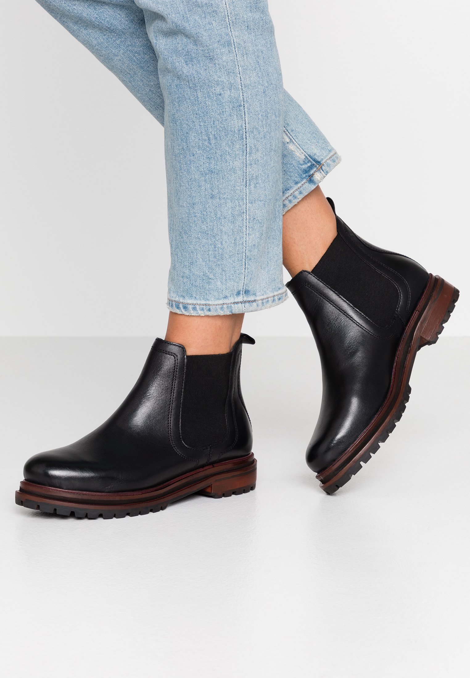 hudson boots uk