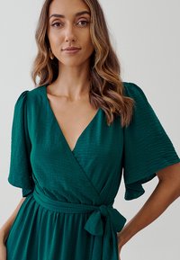 TUSSAH LOUISA MIDI  - Denní šaty - emerald