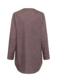 Dolga majica iz teksturiranega materiala v mauve barvi s ukrivljenim robom, prikazana s hrbtne strani na belem ozadju.