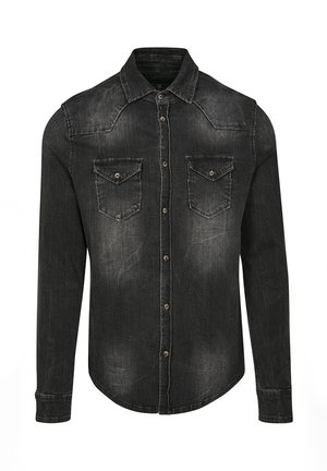 Camicia di denim nera con colletto, chiusura a bottoni frontale, due tasche sul petto e texture sbiadita. Presenta un orlo curvo e cuciture a contrasto.