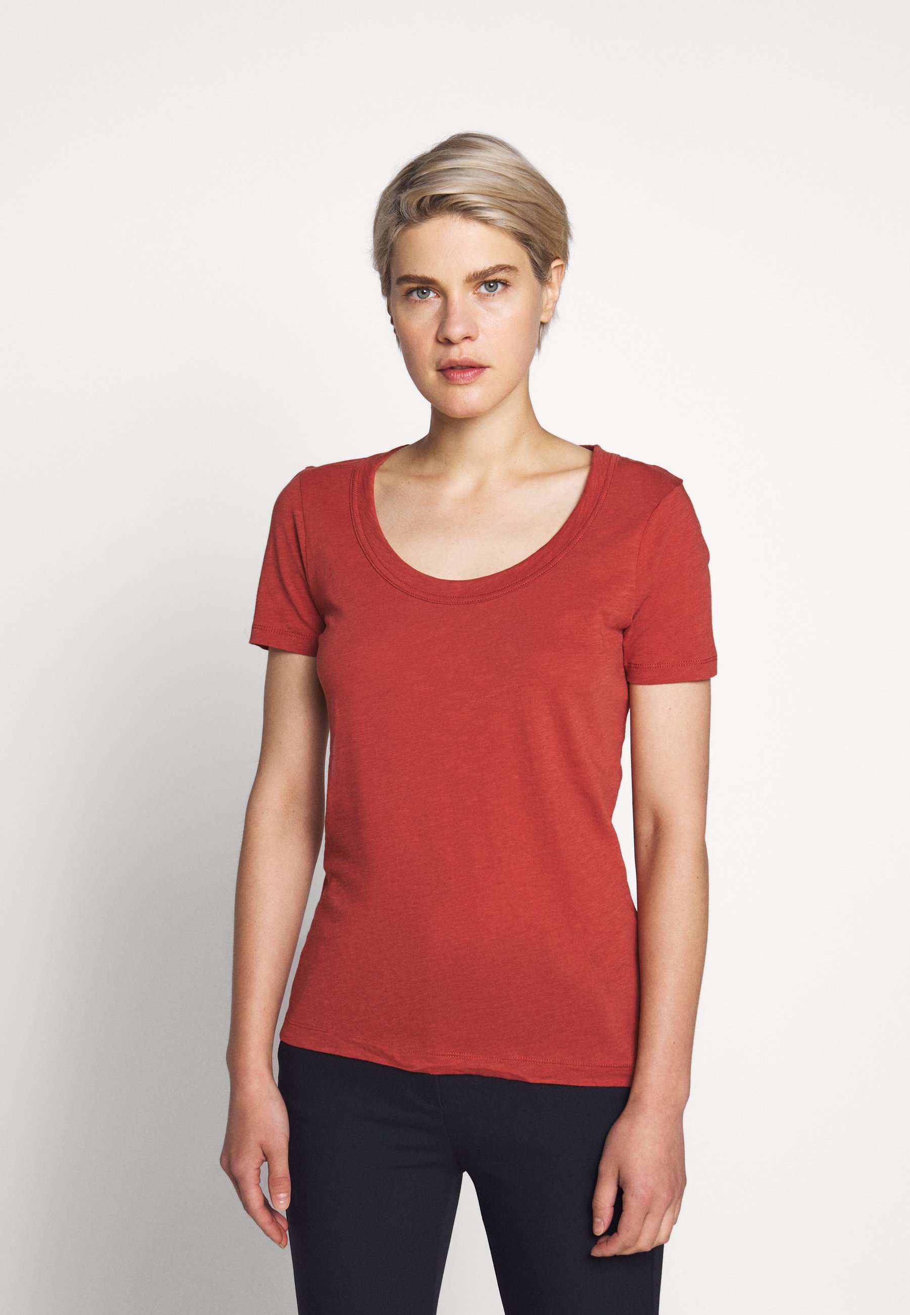 J.CREW VINTAGE SCOOP T shirts rock red Zalando.no J.CREW VINTAGE CREWNECK TEE - T-shirts - navy