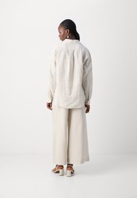 Marc O'Polo BLOUSE LONG SHAPE LONG VOLUME SLEEVES CHEST POCKET - Button-down blouse - multi