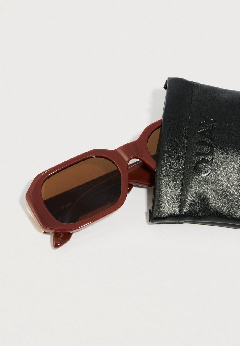QUAY AUSTRALIA HYPED UP - Sunglasses - dahlia/brown/brown  display picture 3