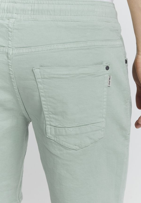 BHDENIMSHORTS REGULAR FIT - Denim shorts - jadeite4