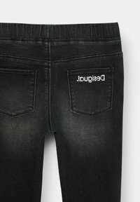 Desigual Farkkuleggingsit - black