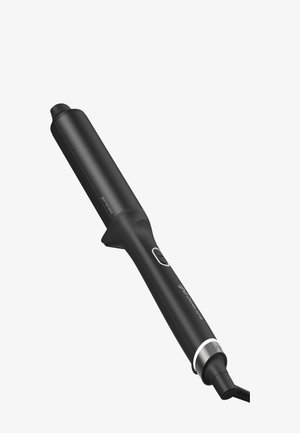 Zwarte cilindrische krultang met taps toelopend handvat, één knop en draaibaar snoer bevestigd aan de onderkant.