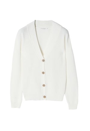 Valkoinen neulecardigan, jossa on V-pääntie, kuusi puunappia ja ribbitekstuuri hihoissa ja helmassa. Cardiganissa on rento istuvuus.
