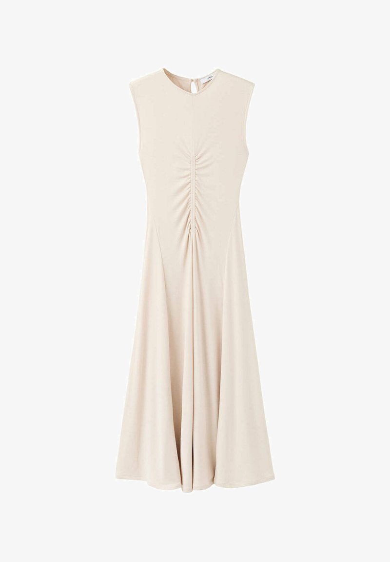 Robe midi beige sans manches avec col rond, détail froncé au centre devant et jupe évasée.