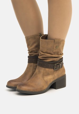 mtng TACÓN - Bottines de cowboy / motard - marron