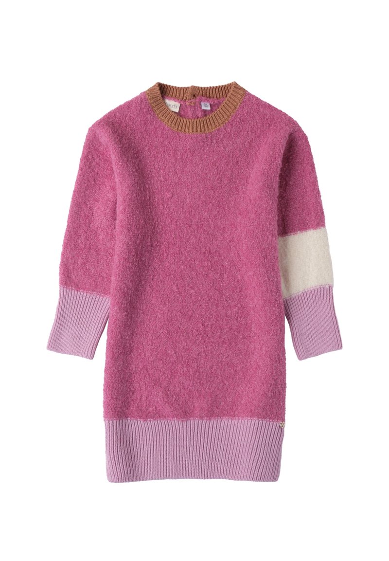 Maglione rosa fuzzy con finitura testurizzata, scollatura a coste marrone, accenti bianchi e rosa chiaro sulle maniche, e polsini e orlo a coste.
