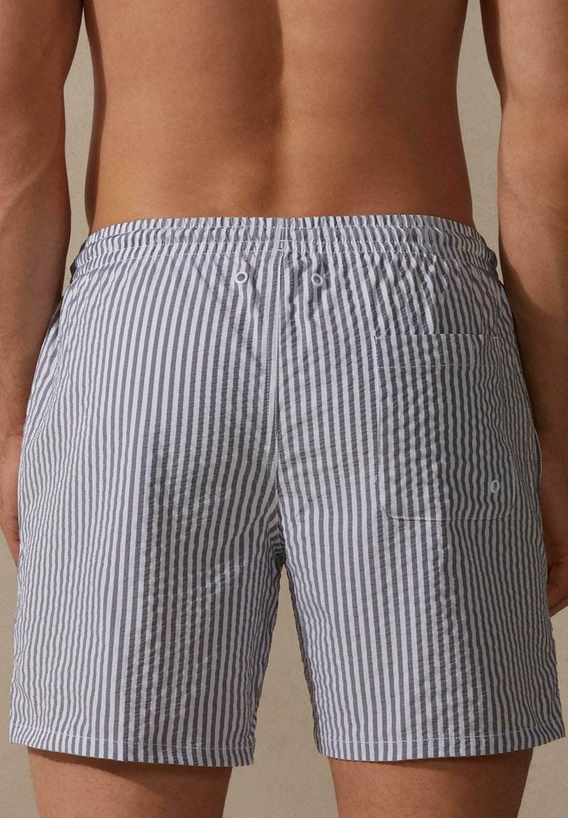 Herren Badehosen | Intimissimi STREIFENPRINT Badeshorts white blue/blau-meliert - NJ75345 Herren Badehosen | Intimissimi STREIFENPRINT Badeshorts white blue/blau-meliert - NJ75345