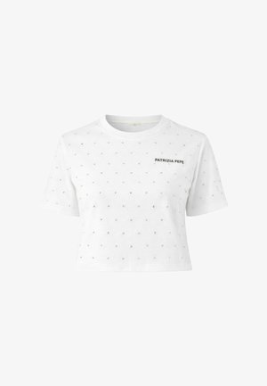 Hvid cropped T-shirt med små sølvnitter over det hele og "Patrizia Pepe"-logo på øverste venstre bryst.