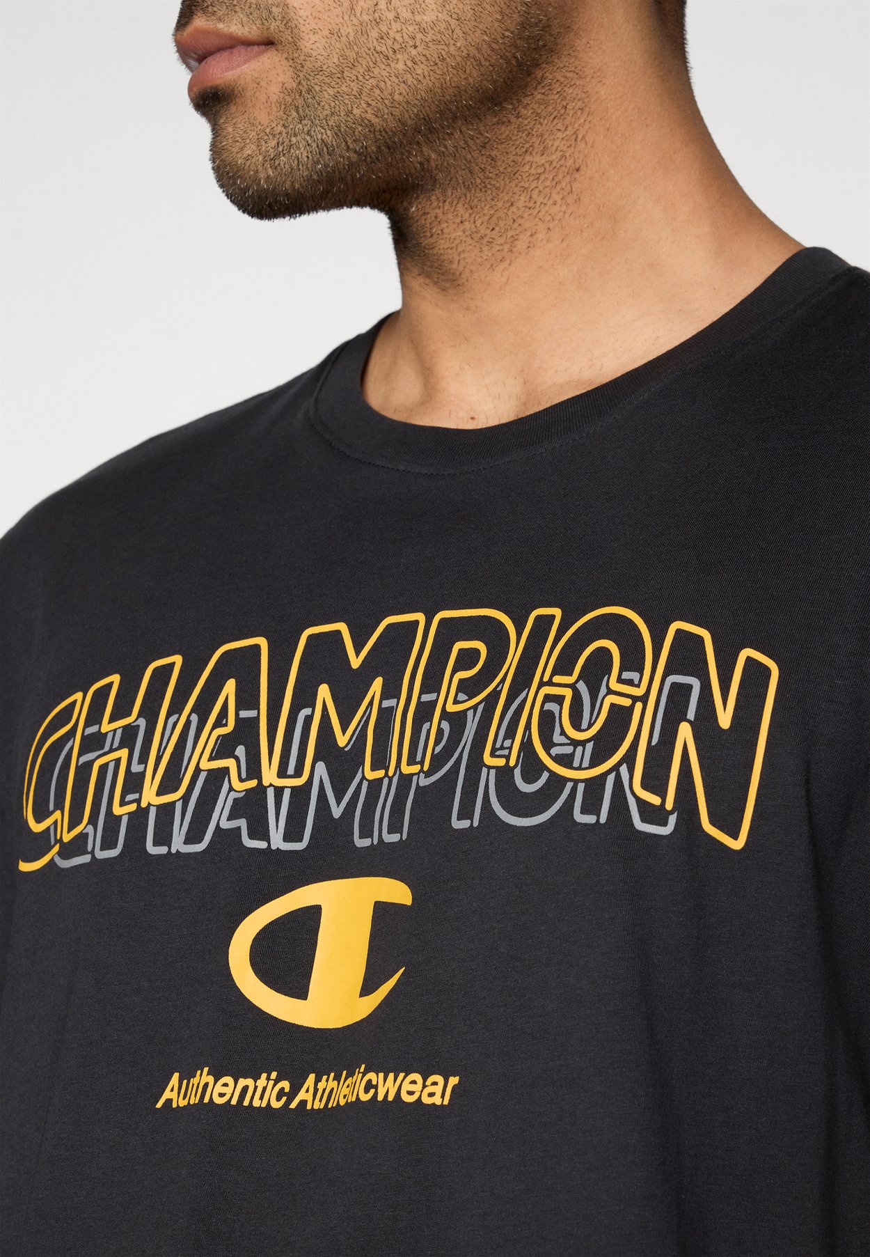 GRAPHIC TEE