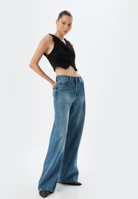 Koton CROP - Chaleco - black