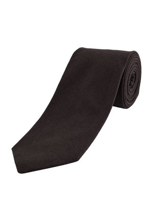 Cravată neagră îngustă din material textil, rulată ordonat la un capăt, afișată pe un fundal alb.