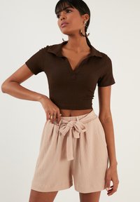 LELA SLIM FIT - Blúzka - brown