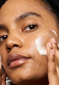 Phytorelax - HYDRO AVENA VEGAN & ORGANIC HYDRO AVENA MICELLAR CLEANSING MOUSSE - Gezichtsreiniger - - Miniatuurafbeelding 1