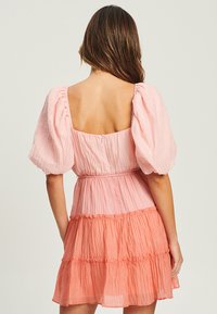 CHANCERY VALENCI  - Dnevna haljina - pink ombre