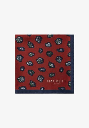 Pañuelo de bolsillo de seda roja con borde azul marino, que presenta un patrón de pequeñas formas de paisley en verde y azul. Marca Hackett London visible.