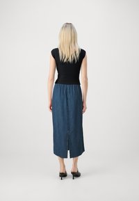 GAP SKIRT COLEMAN - Jupe longue - medium indigo