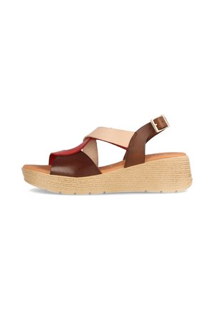 Marila DILI NUEZ - Sandalias con plataforma - nuez