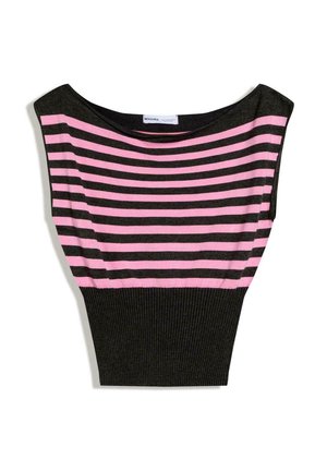 Top fără mâneci cu dungi orizontale roz și gri închis în partea superioară și o secțiune inferioară solidă gri închis, cu textură tricotată.