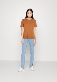 Pieces PCRIA FOLD UP SOLID TEE - T-shirts - almond