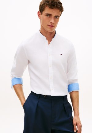 STAND COLLAR SHIRT - Hemd - white