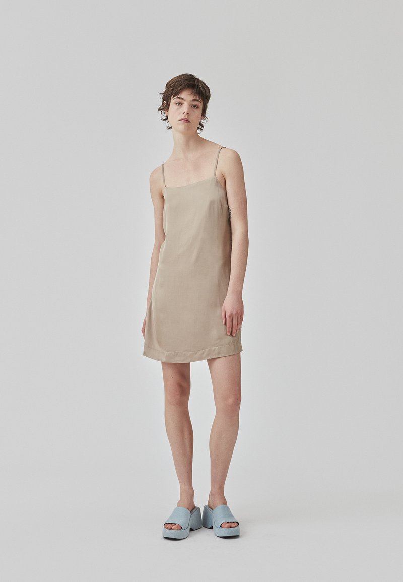 strapless open back dress Veni Infantino 992746 Taupe Dress