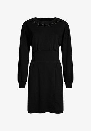 Abito nero realizzato in morbido tessuto, caratterizzato da maniche lunghe, un colletto rotondo con perline e una vita aderente che si allarga leggermente.