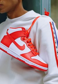 Nike Sportswear DUNK RETRO - Sapatilhas de cano alto - white/univ red