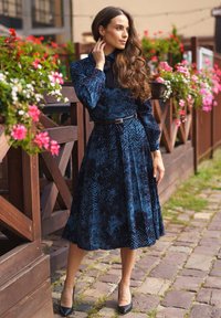 Kasia Zapała GINEVRA niebieski