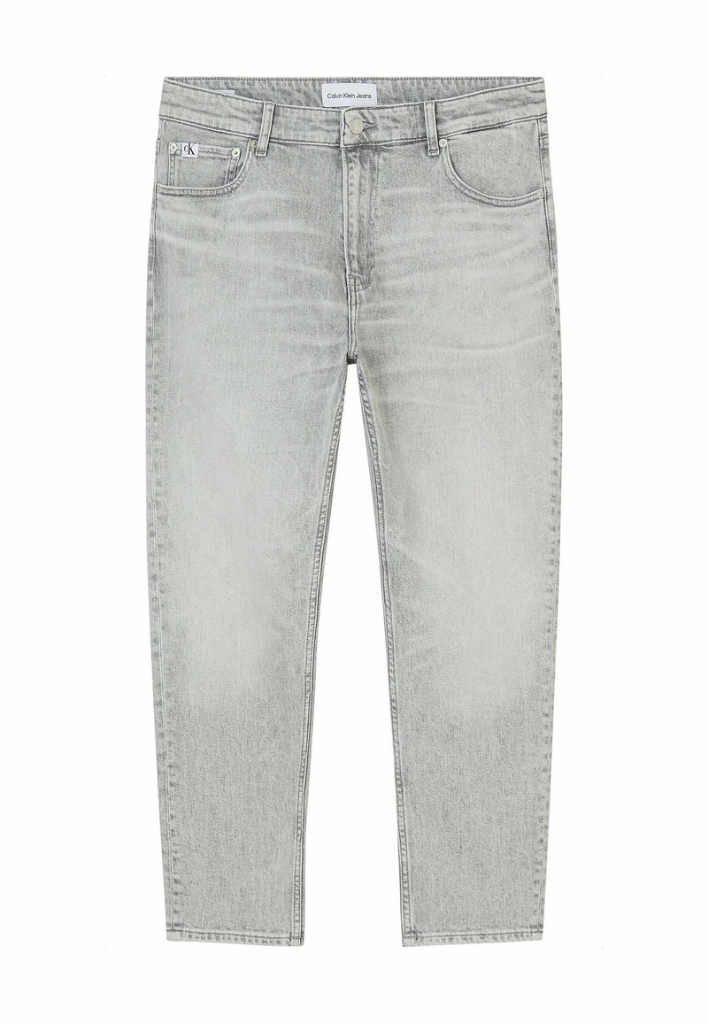 Jeans de mezclilla gris claros con corte recto, que cuentan con cinco bolsillos, cierre de botón y un desvanecimiento mínimo. La etiqueta en la cintura dice "Calvin Klein Jeans."