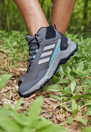 Adidas Terrex TERREX EASTRAIL 2 MID R RDY  - Neutral running shoes - grey five/dash grey/core black