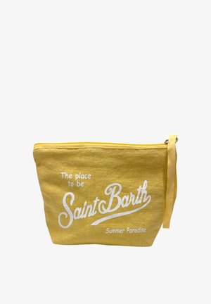 Sacchetto di tessuto giallo con testo bianco "The place to be Saint Barth Summer Paradise" e cerniera con cinturino da polso sul lato destro.