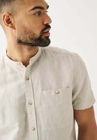 Next LINEN BLEND SHORT SLEEVE SHIRT WITH GRANDAD COLLAR - Pluus - oatmeal